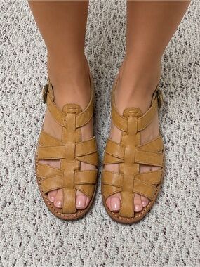 CAT Caterpillar Genuine Leather Sandals women size 7